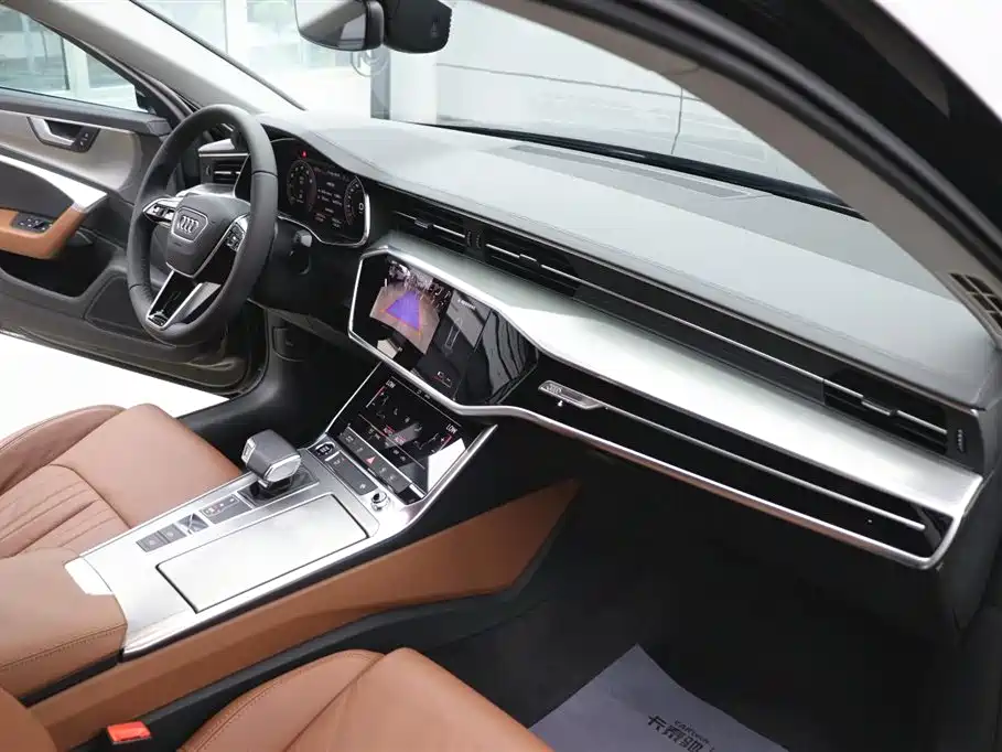 Audi A6L 2021 40 TFSI Luxury Aversion Edition