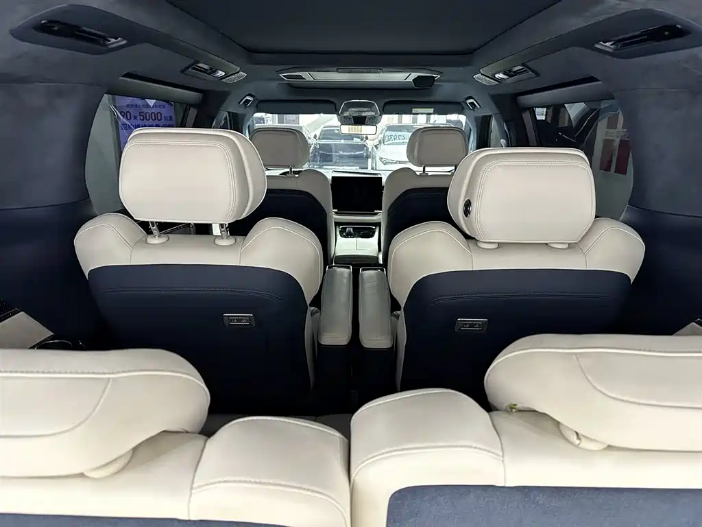 Jizhe 009 2024 Edition Six Executive Edition Four Wheel Drive 108kWh