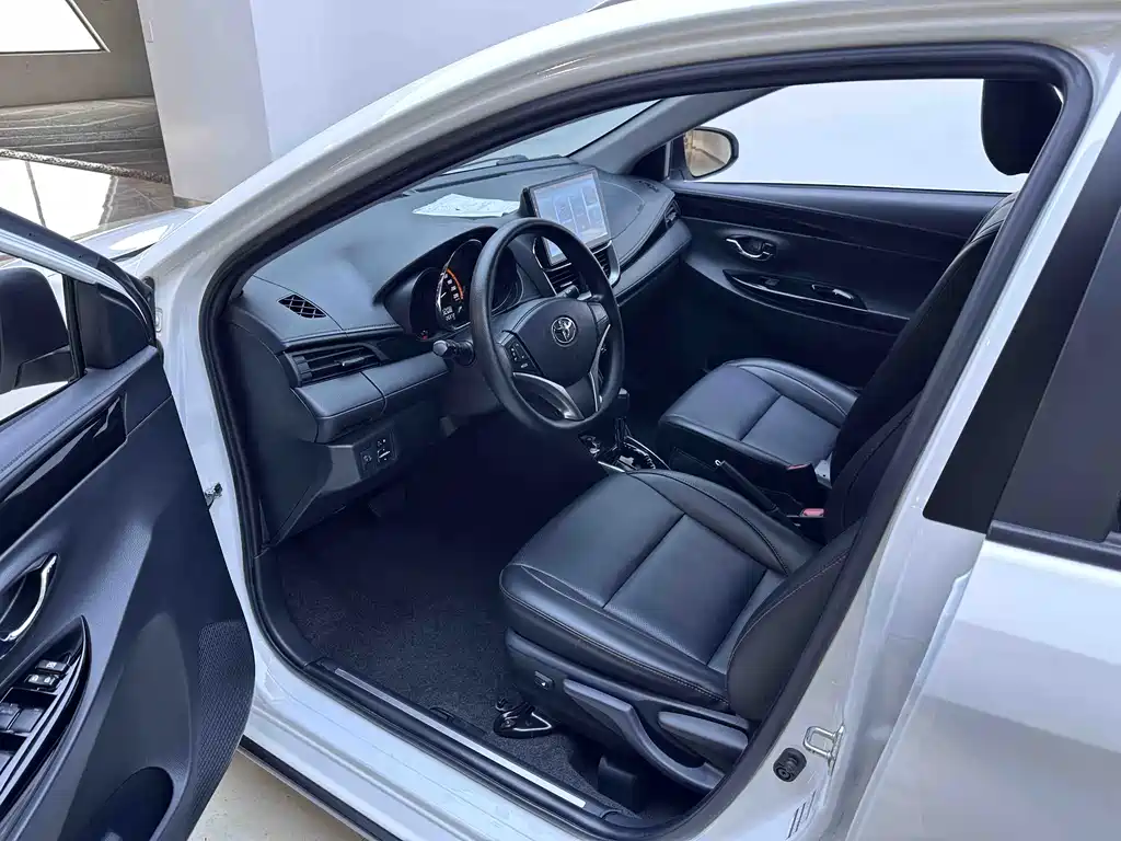 Yaris L 2022款 Yaris X 1.5L CVT Luxury Plus Edition
