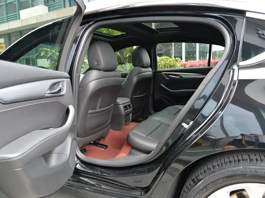 Cadillac CT5 2023 28T Luxury (Standard)
