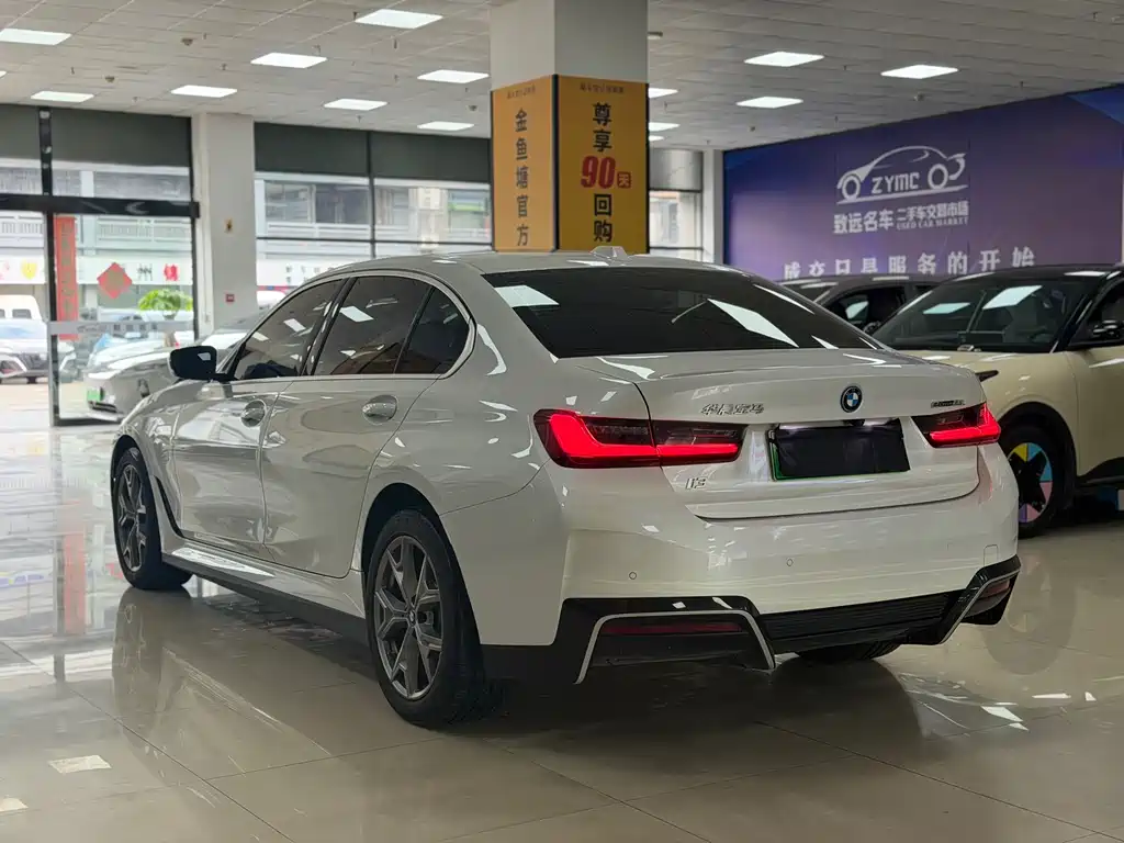 BMW i3 2022 eDrive 35 L