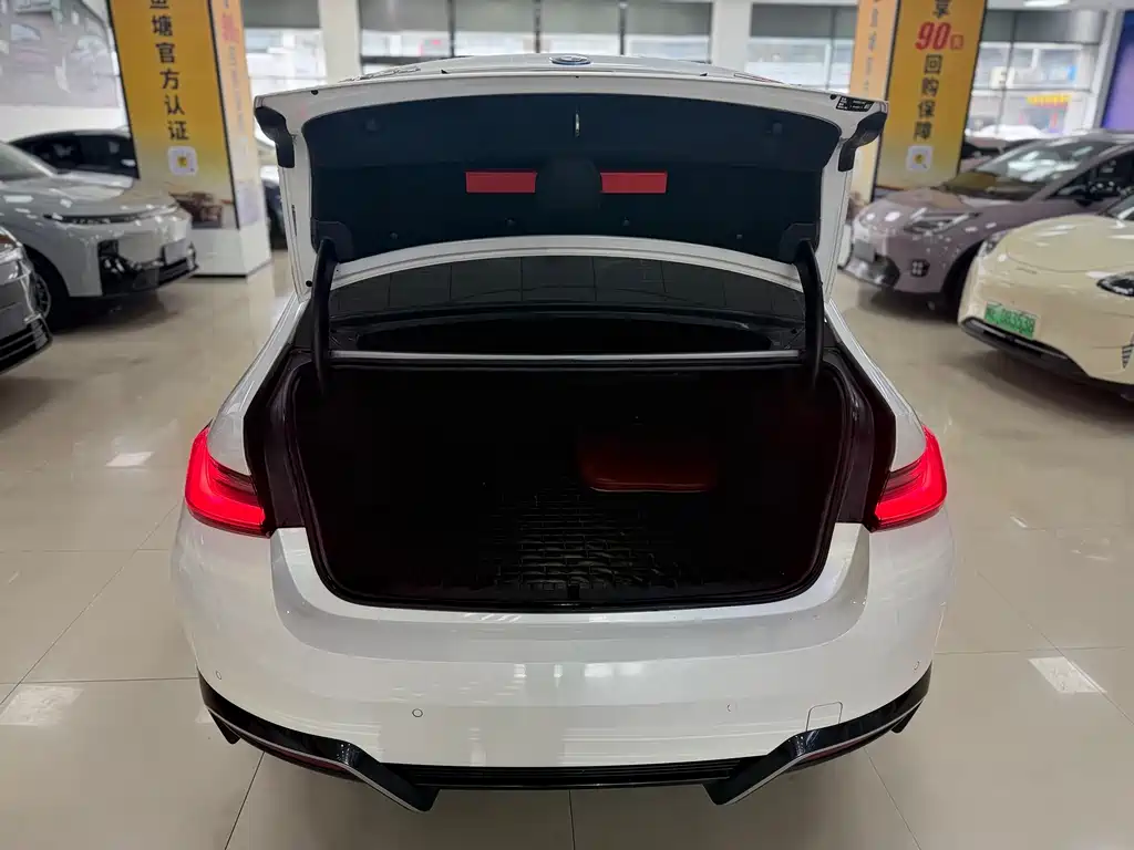 BMW i3 2022 eDrive 35 L
