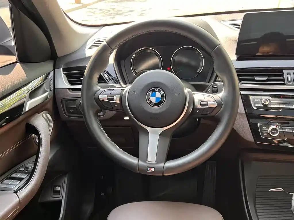 BMW X1 2021 sDrive25Li Leading Edition
