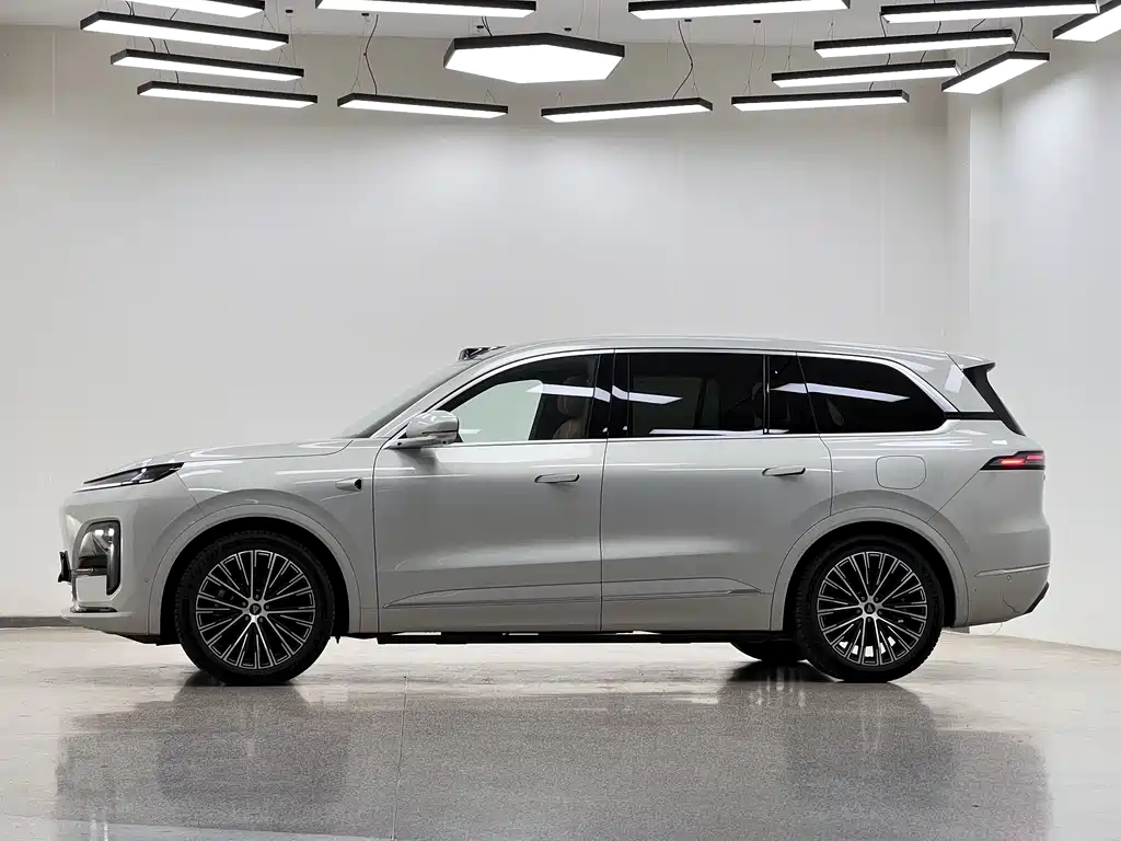 Shenlan S09 2025 Edition All-Wheel Drive Ultra+ High-End Version