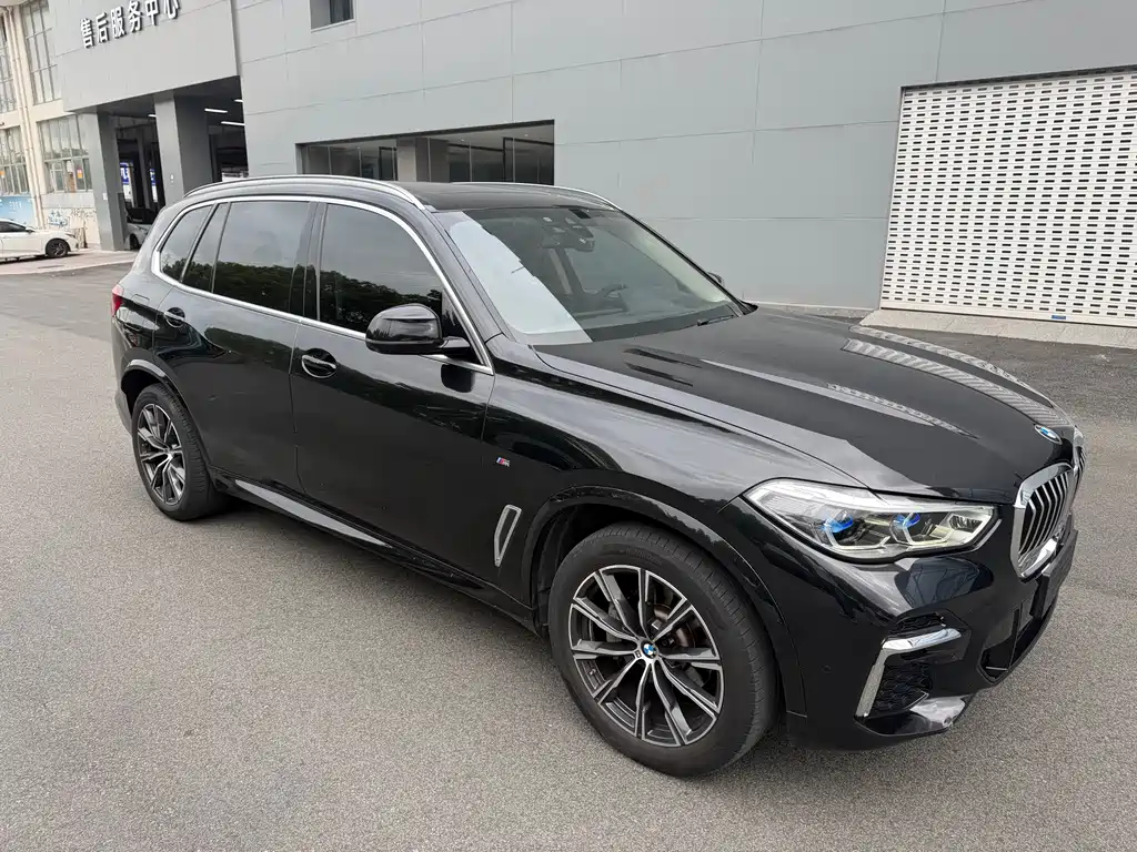 BMW X5 2022 xDrive 30Li M Sport Package尊享型