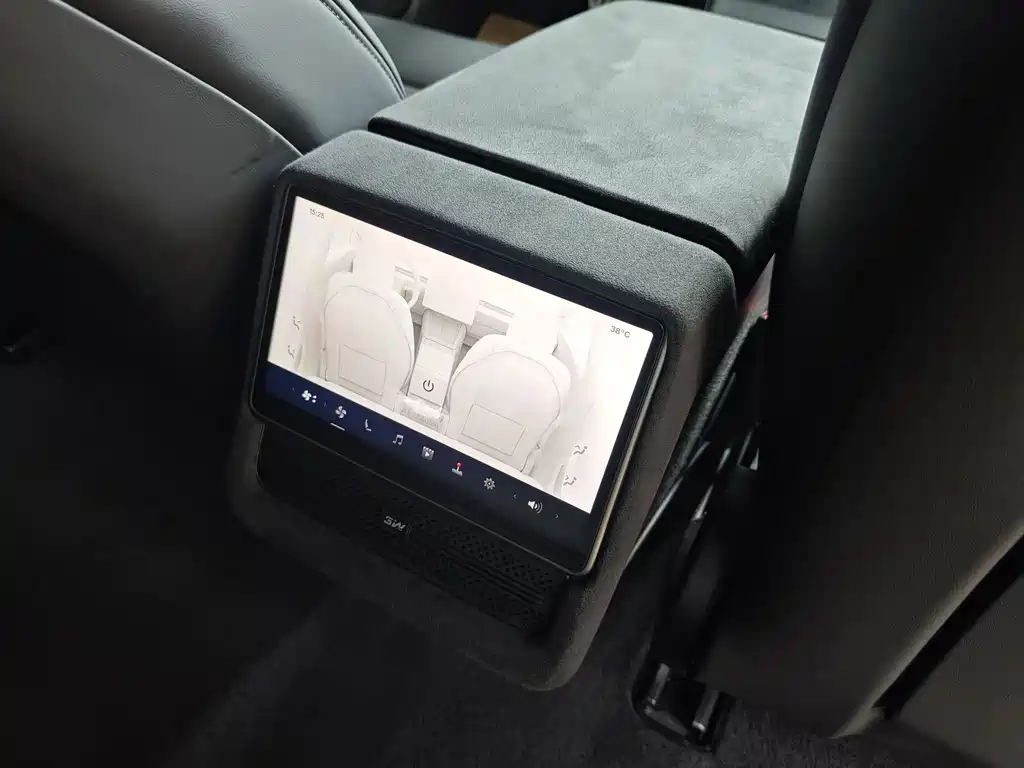 Model 3 2025 Rear-Wheel Drive Edition
