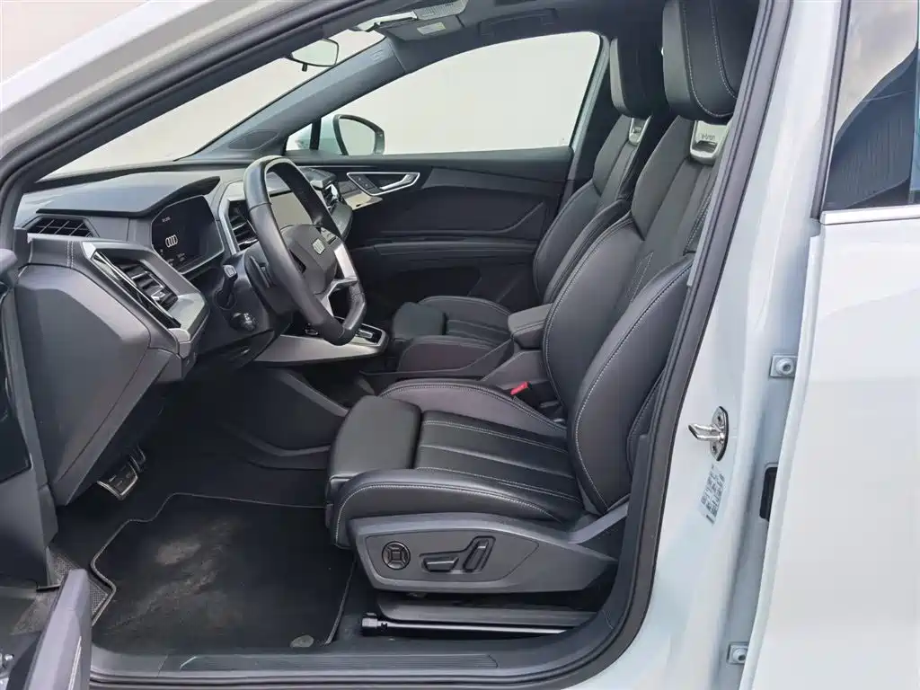 Audi Q4 e-tron 2024 40 e-tron Creative Edition