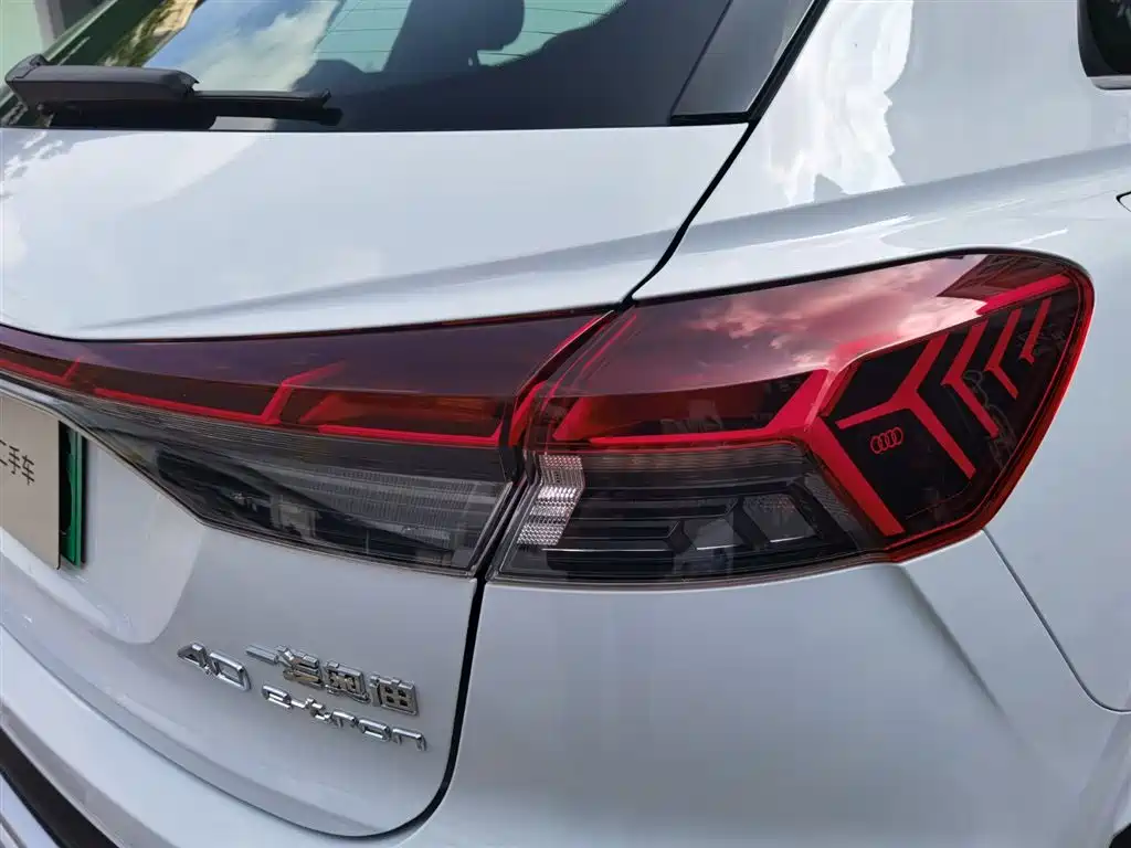Audi Q4 e-tron 2024 40 e-tron Creative Edition