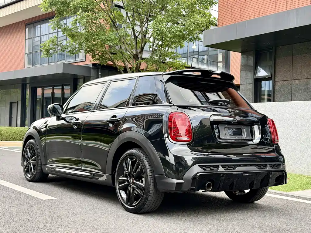 MINI 2022 1.5T Cooper Artist 5-Door Edition