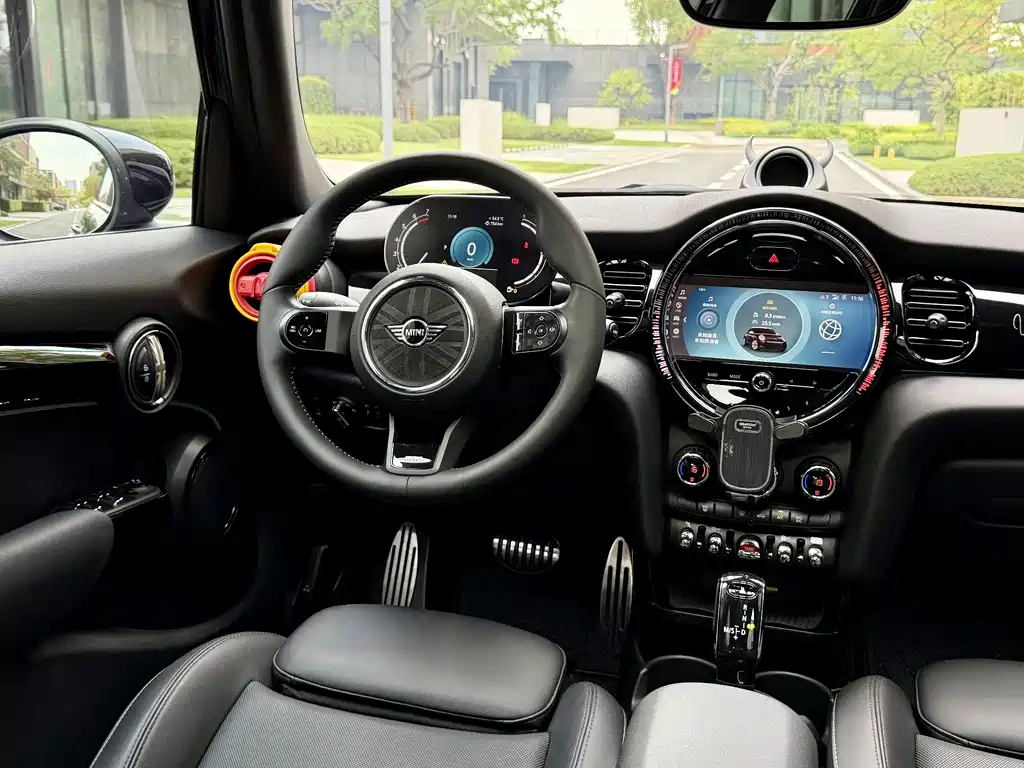 MINI 2022 1.5T Cooper Artist 5-Door Edition