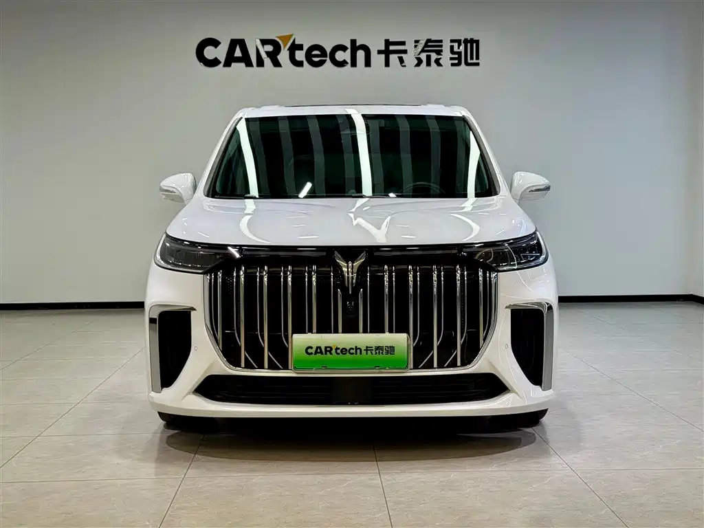 Dreams Explorer 2024款 PHEV Extra-long Range Flagship Edition