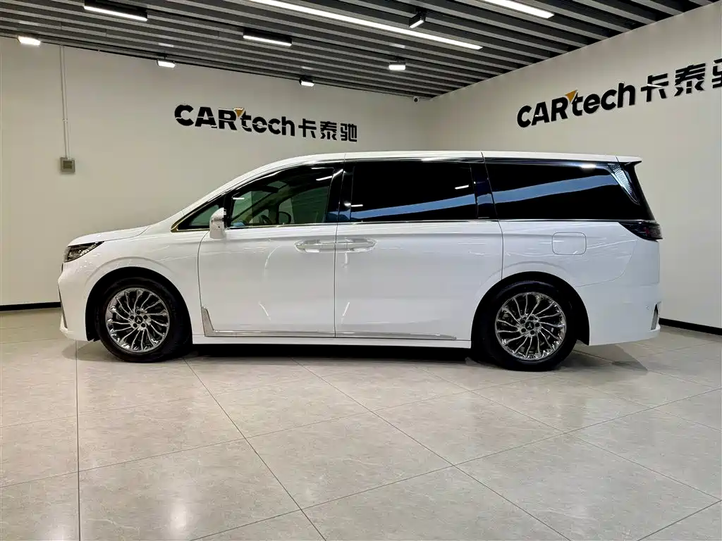 Dreams Explorer 2024款 PHEV Extra-long Range Flagship Edition
