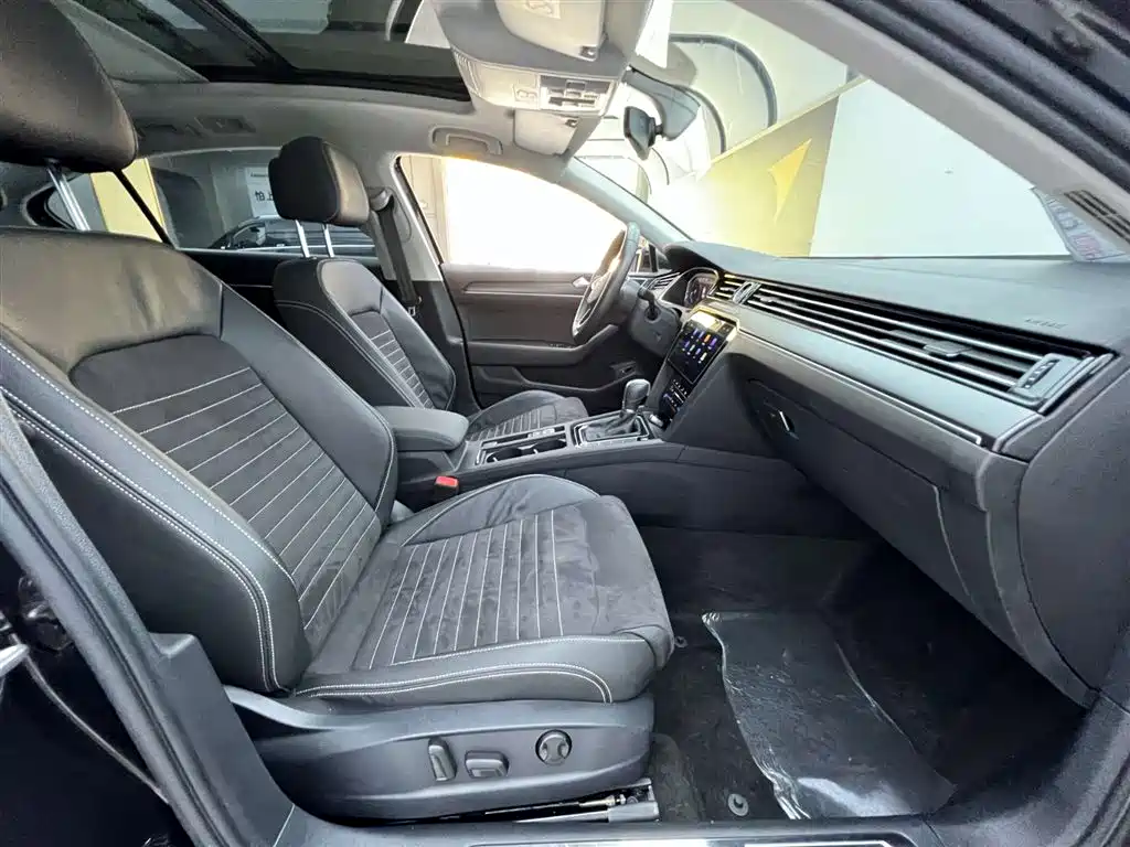 Magotan 2023 Edition 2 Millionth Anniversary 330 TSI DSG Luxury Edition