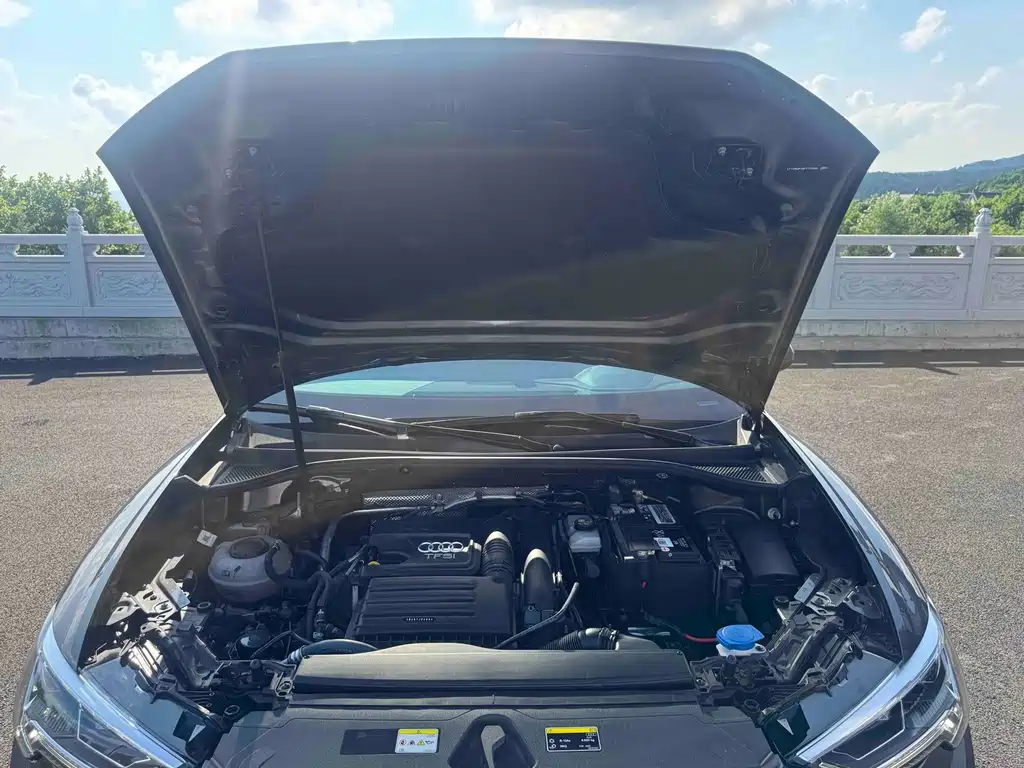 Audi Q3 2023 35 TFSI Sportline (1.4T)