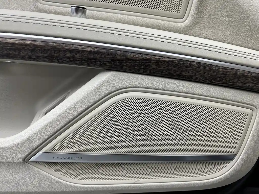 Audi A8 2024 model A8L 55 TFSI quattro flagship edition