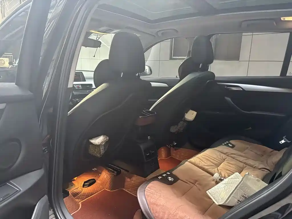 BMW X1 2019 sDrive20Li Leading Edition