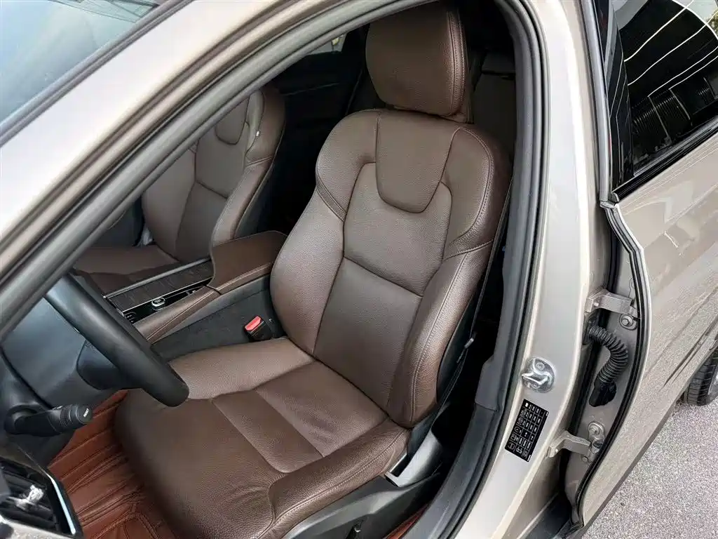 Volvo V90 2023 Cross Country B5 AWD Zhizhuan Edition