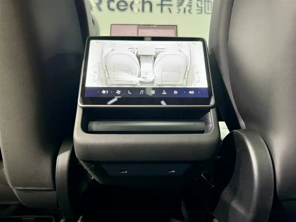 Model Y 2025 Rear-Wheel Drive Edition