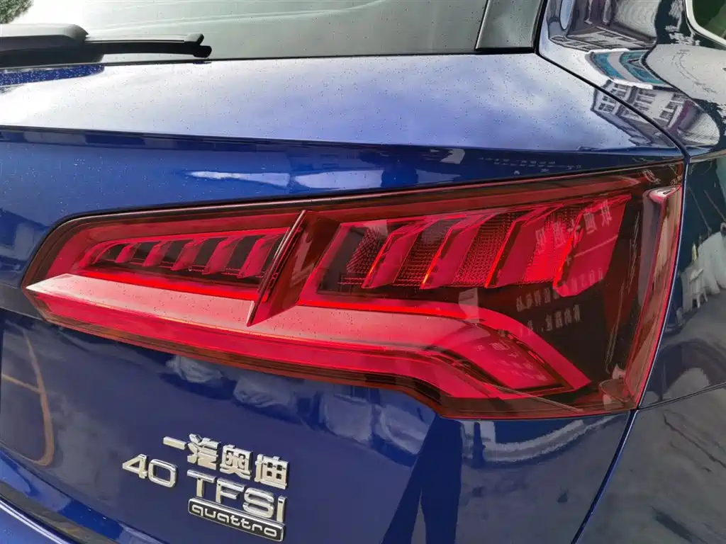 Audi Q5L 2018 40 TFSI Rongxiang Fashion Edition National V