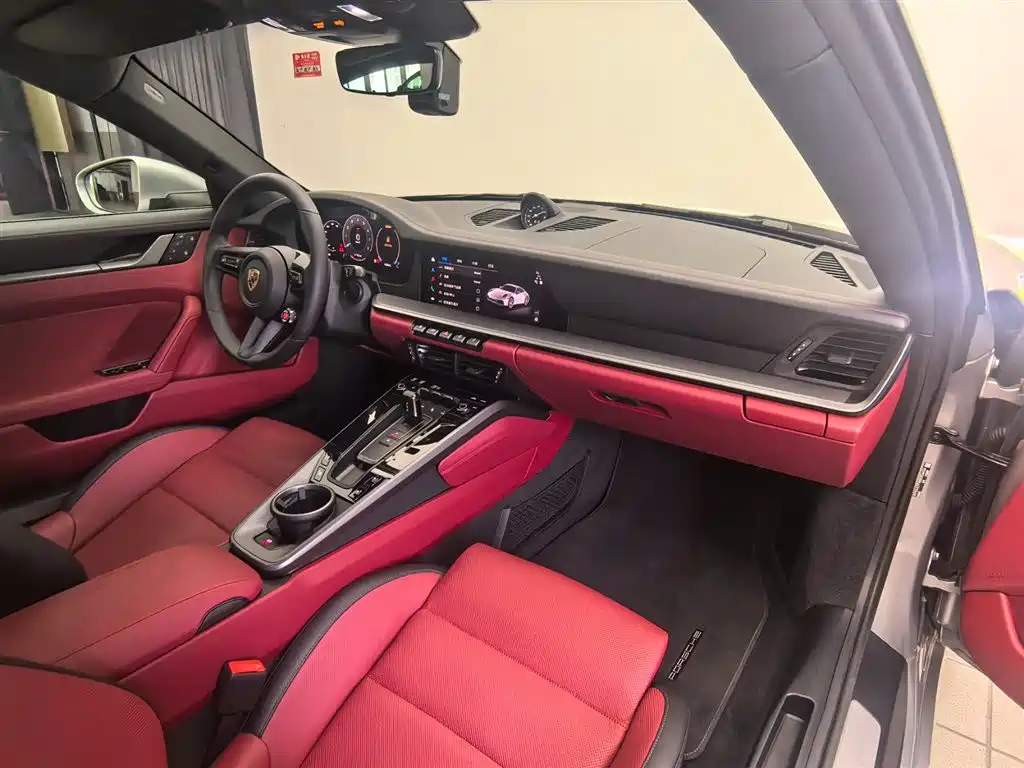 Porsche 911 2025 Carrera 3.0T