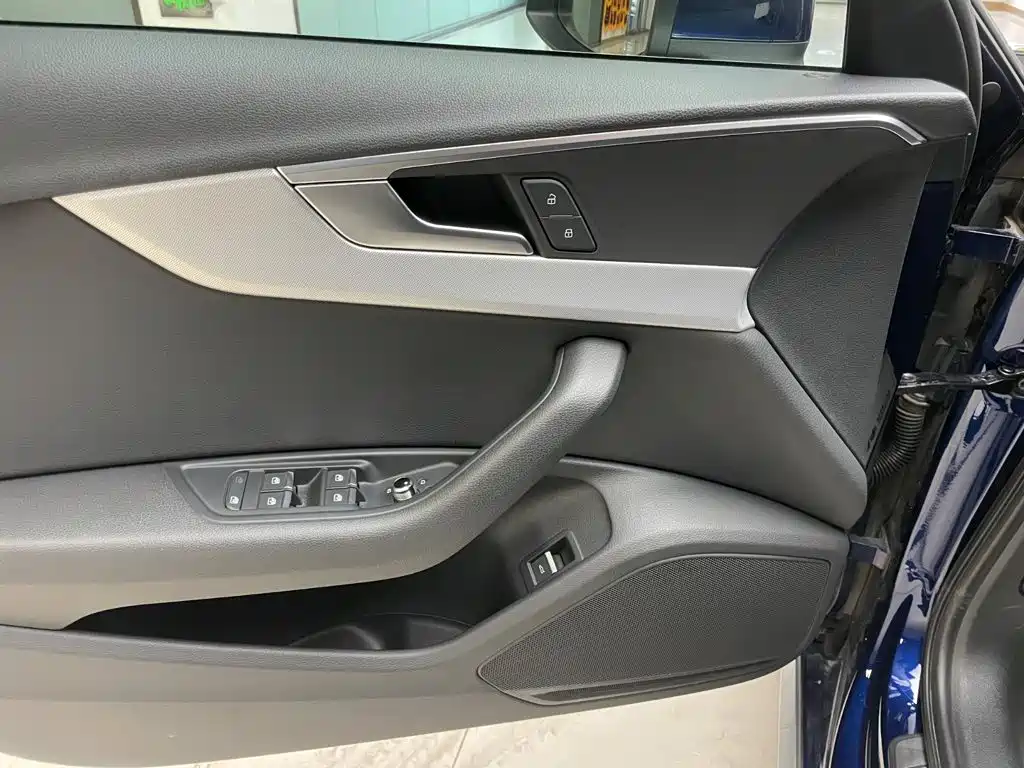 Audi A4 Import 2019 45 TFSI allroad quattro Fashion Model
