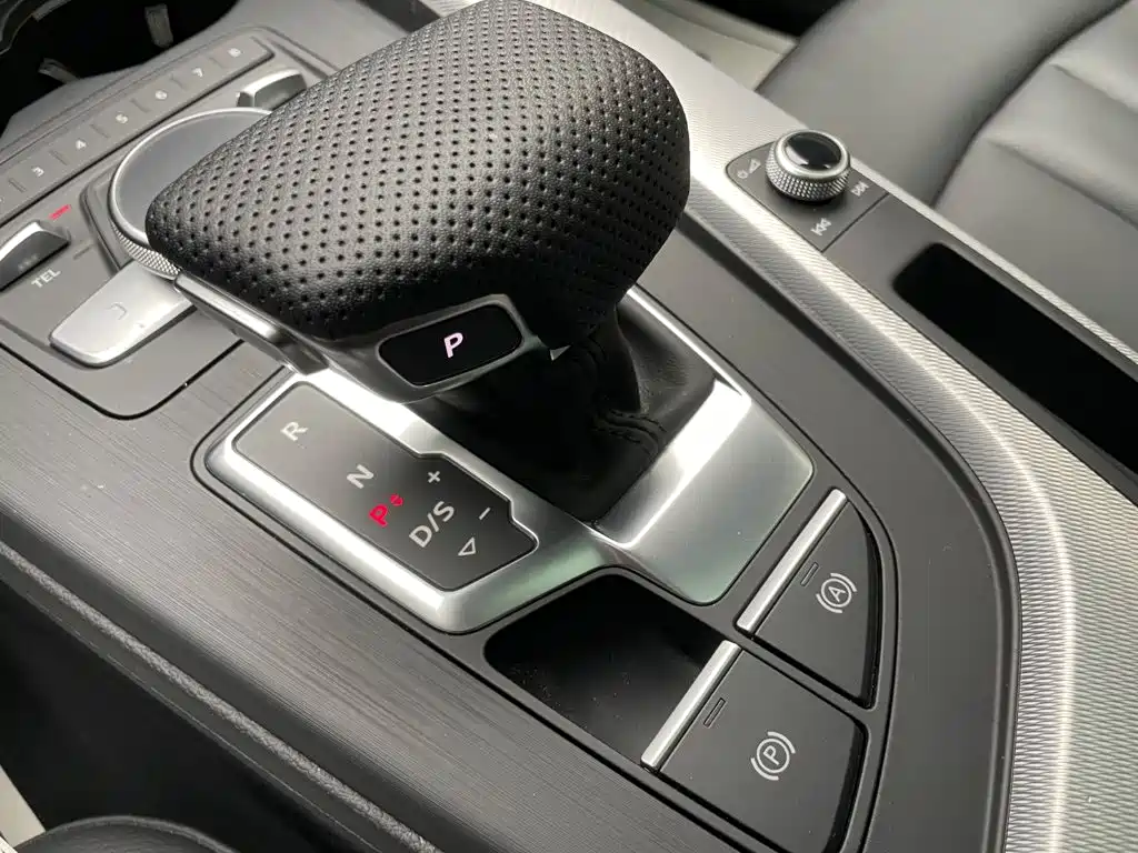 Audi A4 Import 2019 45 TFSI allroad quattro Fashion Model
