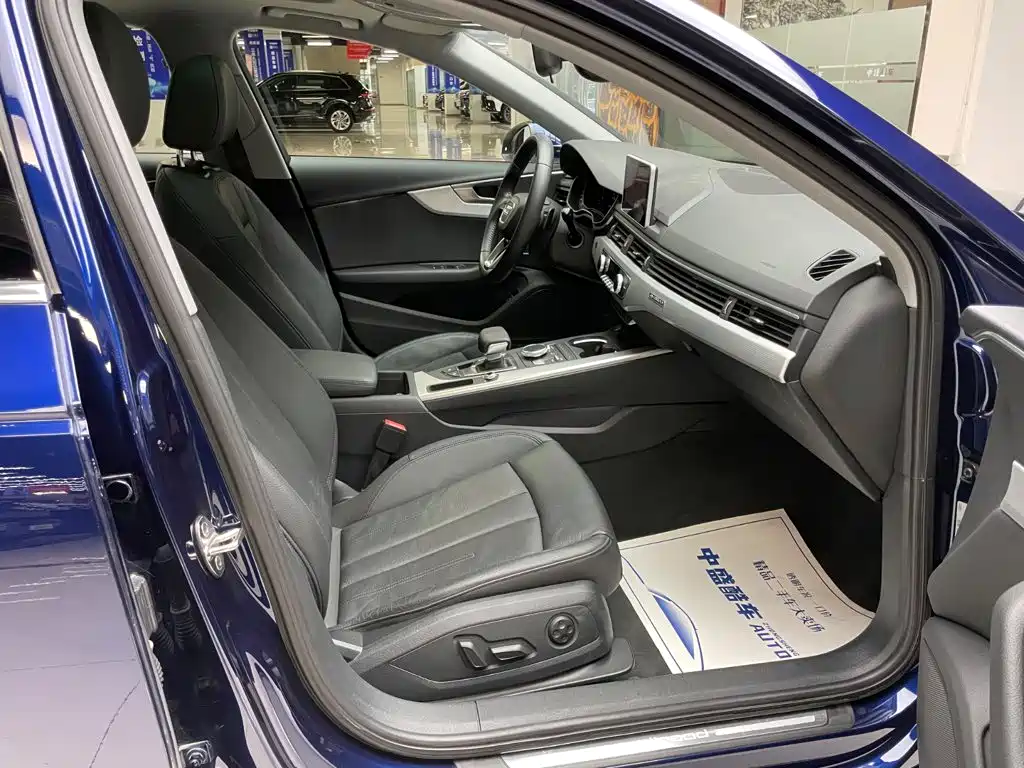 Audi A4 Import 2019 45 TFSI allroad quattro Fashion Model