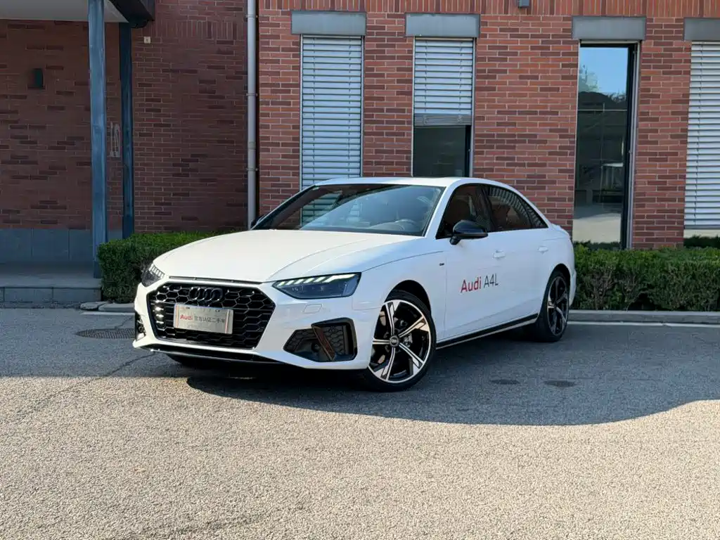 Audi A4L 2024 40 TFSI Luxury Dynamic Edition (Starry Night)