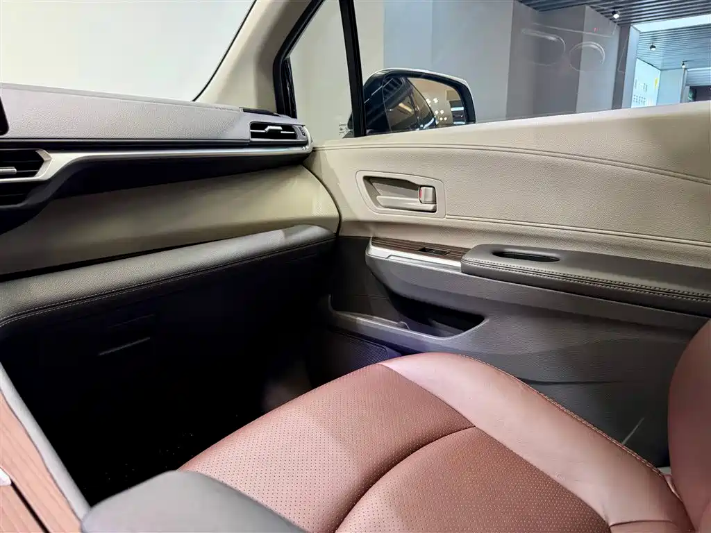 Sienna 2023 2.5L Hybrid Comfort Edition