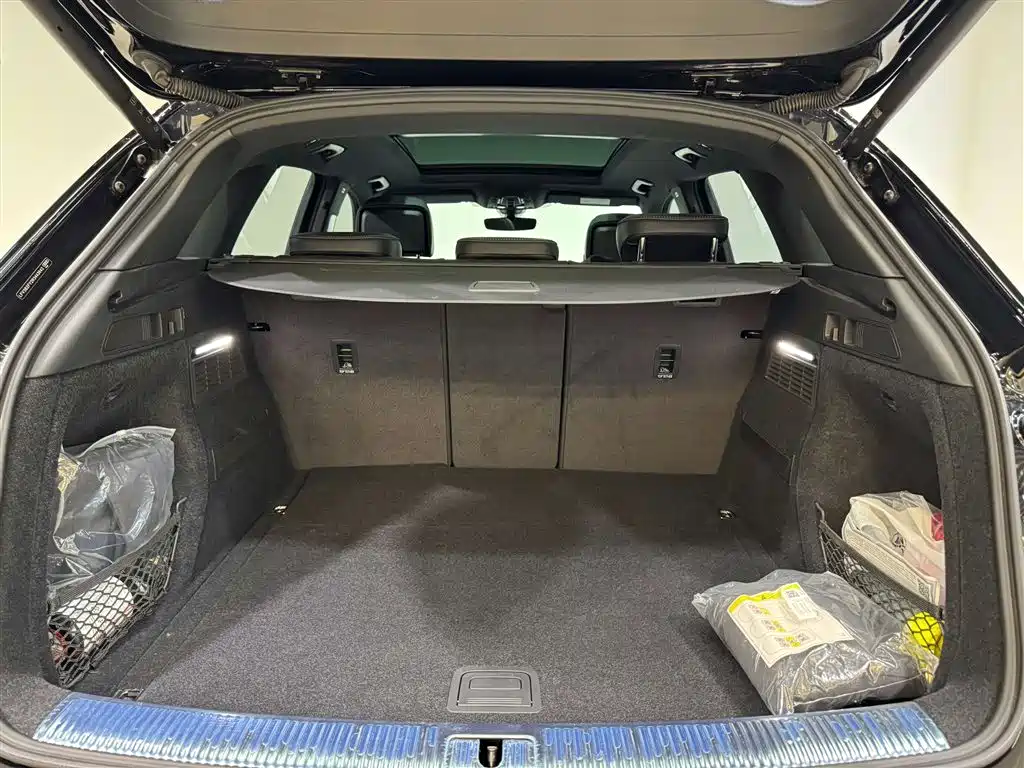 Audi Q5L 2025 model Luxury Dynamic Edition