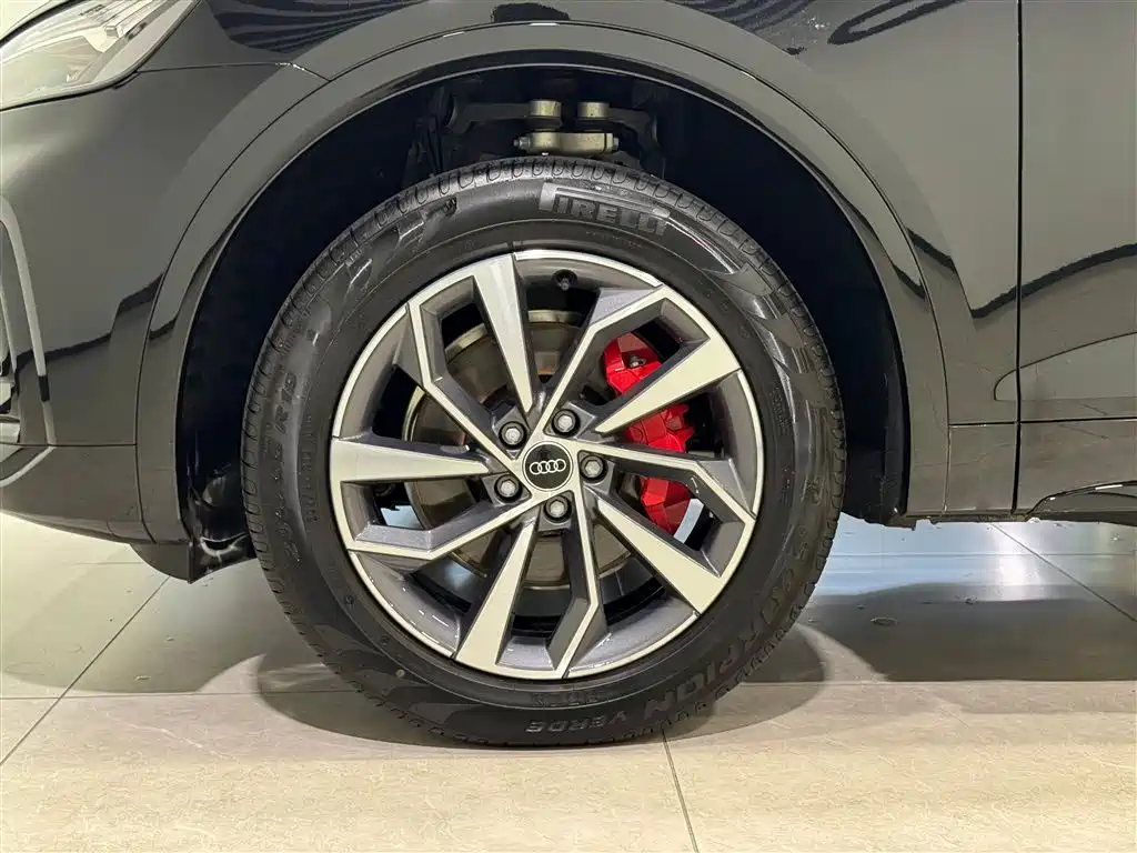 Audi Q5L 2025 model Luxury Dynamic Edition
