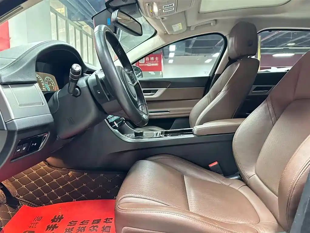 Jaguar XFL 2019 2.0T 250PS Two-wheel-drive Luxury Edition