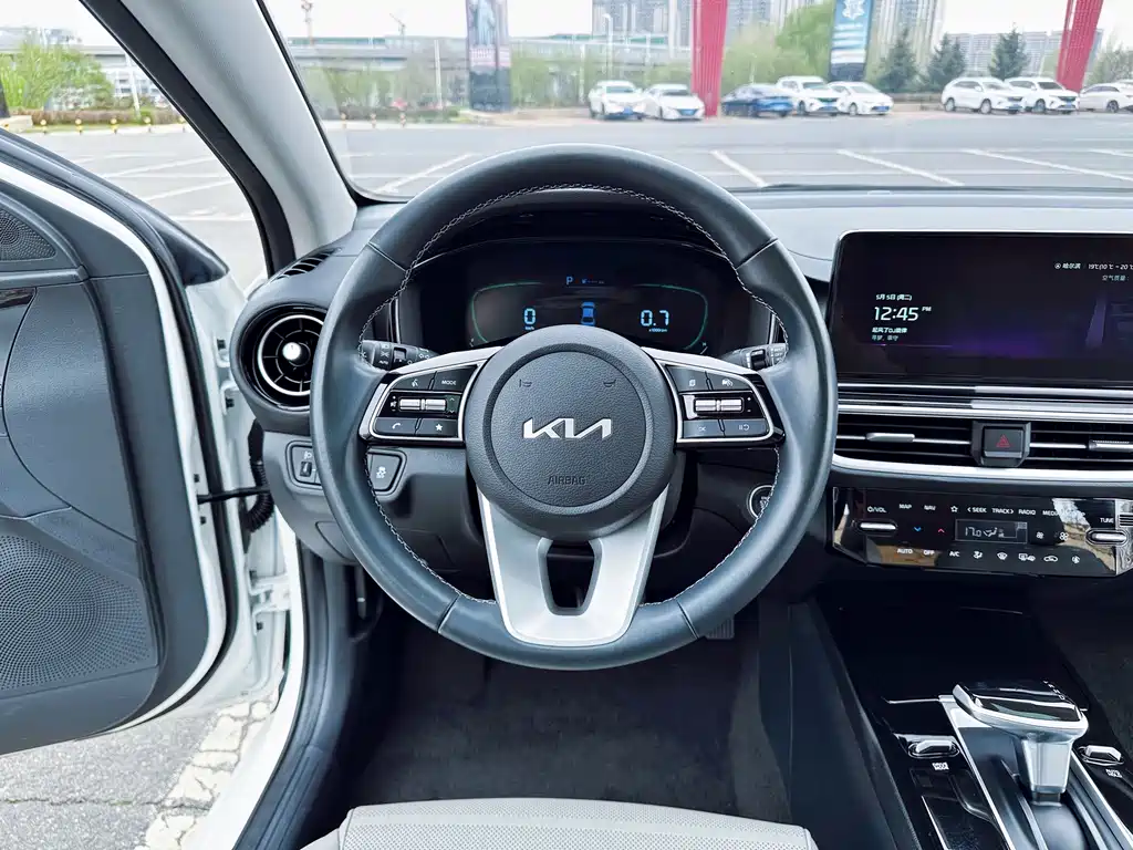 Kia K3 2023 1.5L CVT Luxury Edition