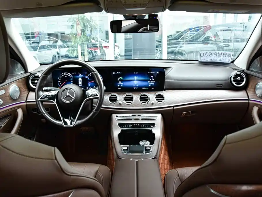 Mercedes-Benz E-Class 2023 E 300 L Fashion Edition