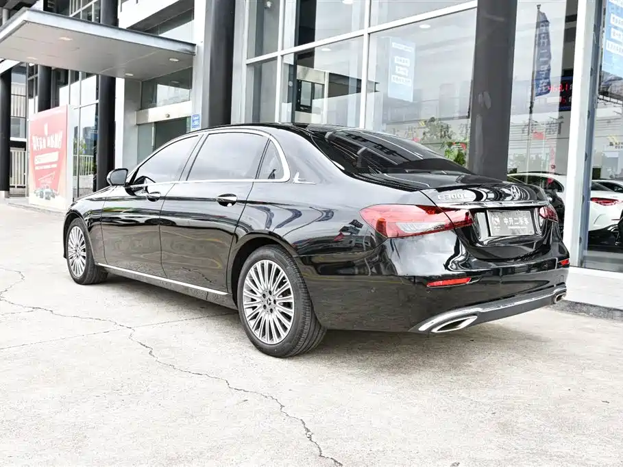 Mercedes-Benz E-Class 2023 E 300 L Fashion Edition