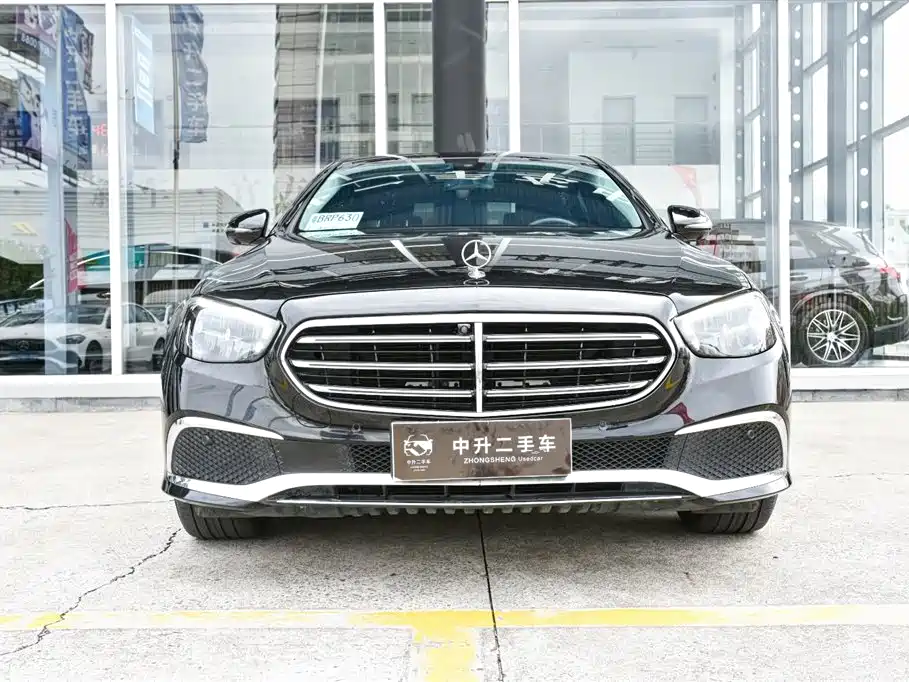Mercedes-Benz E-Class 2023 E 300 L Fashion Edition