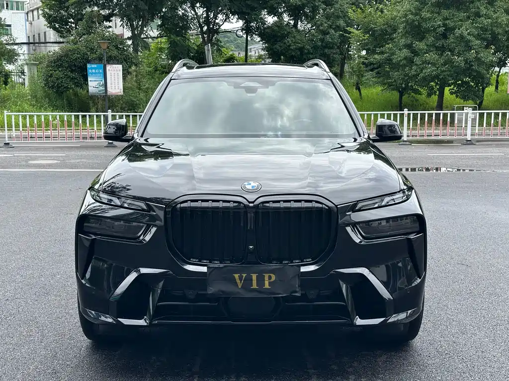 BMW X7 2023 xDrive40i Luxury Edition M Sport Package