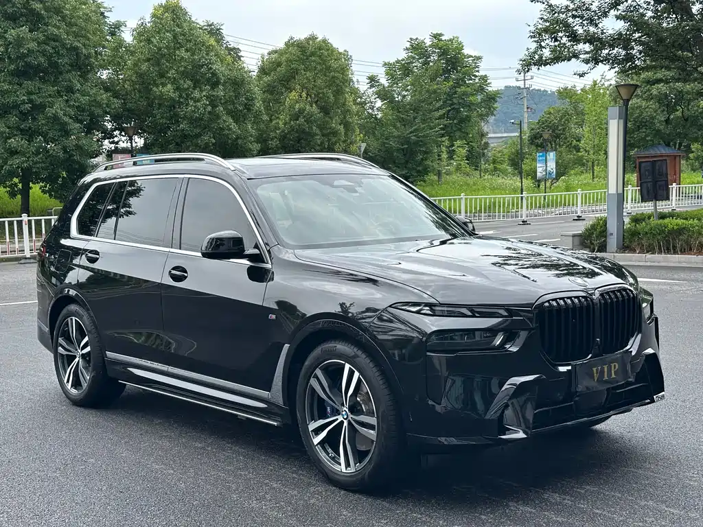 BMW X7 2023 xDrive40i Luxury Edition M Sport Package