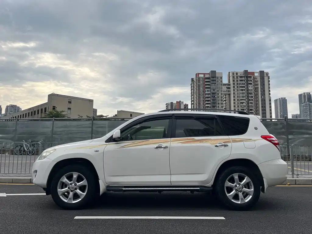 RAV4 Classic Edition 2011 2.0L Automatic