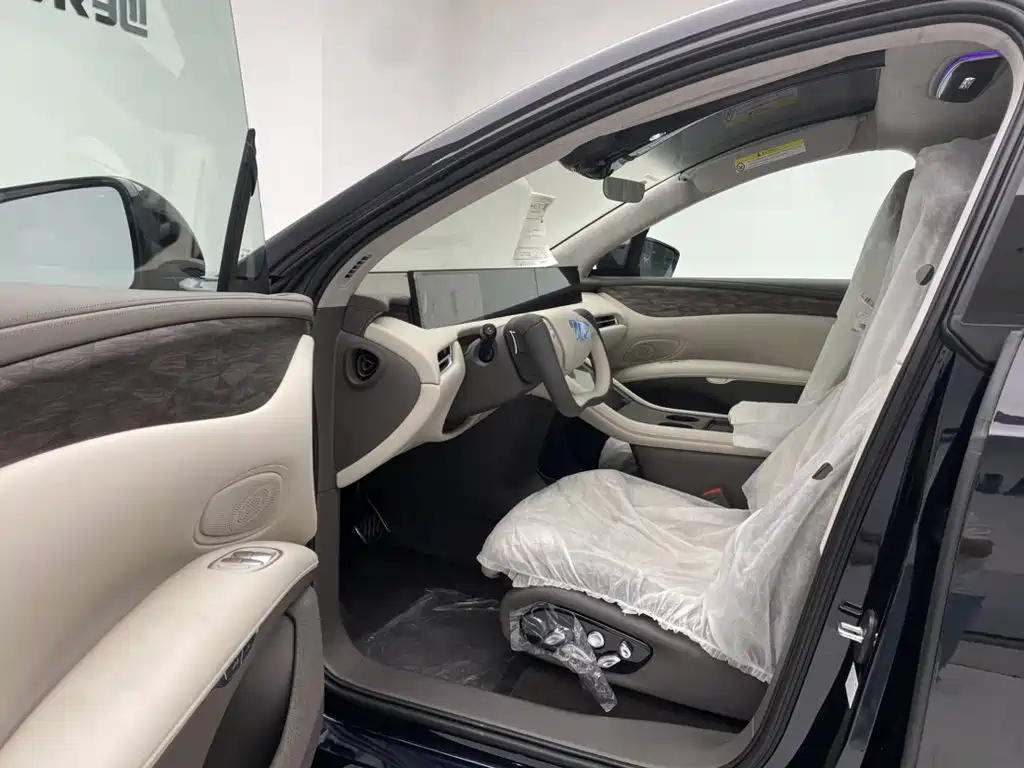 Intelligent EV LS7 2024 90kWh Max Elite Rear-wheel Drive Edition
