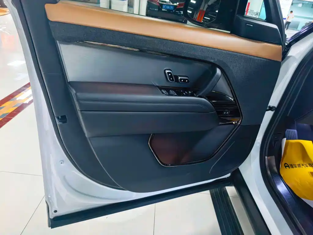 Range Rover Sport 2023 400PS Dynamic SE