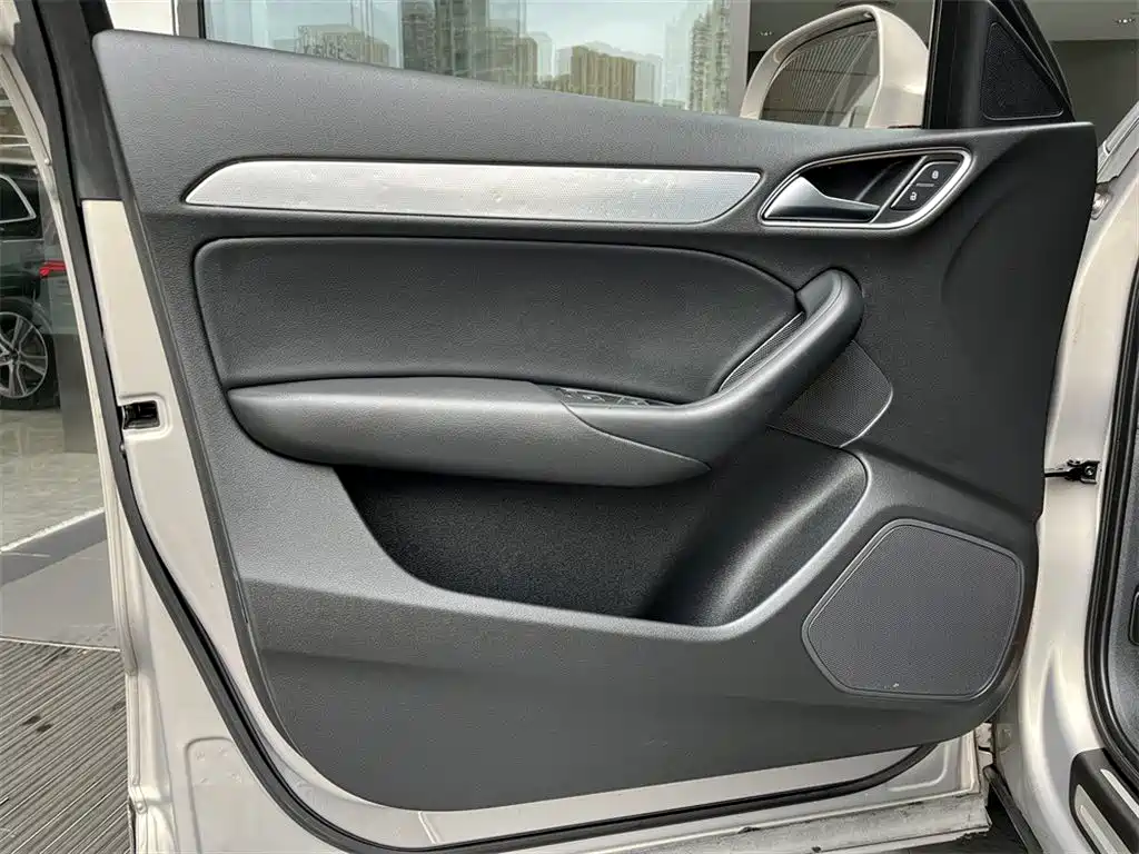 Audi Q3 2013 35 TFSI quattro Comfort Edition