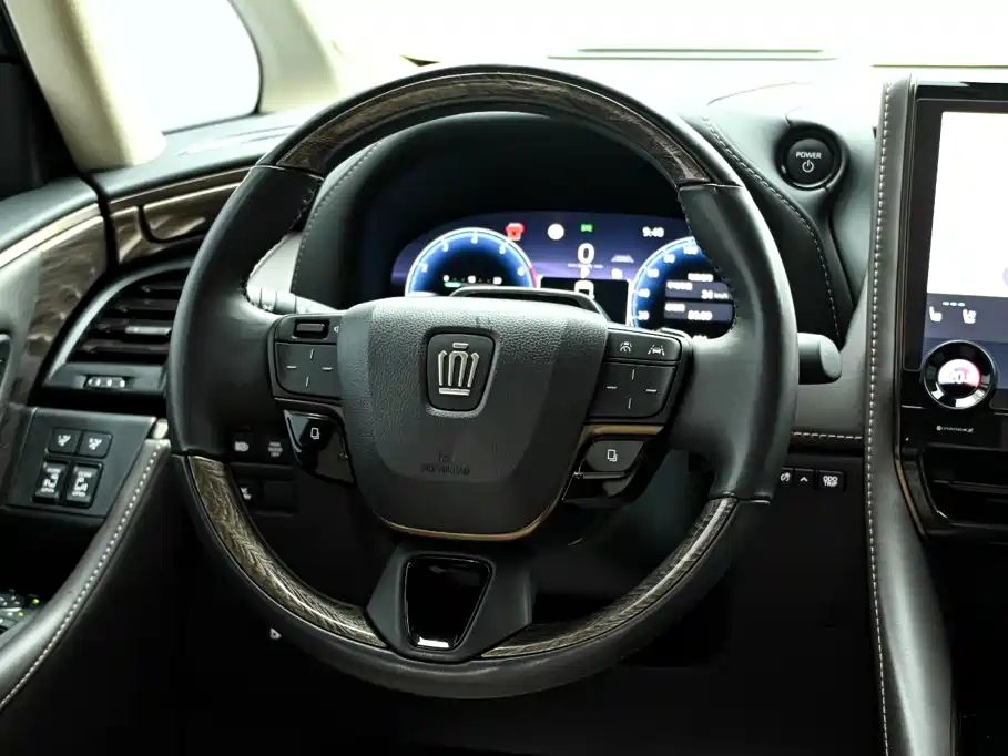 2024 Crown Hybrid 2.5L Prestige Executive Edition