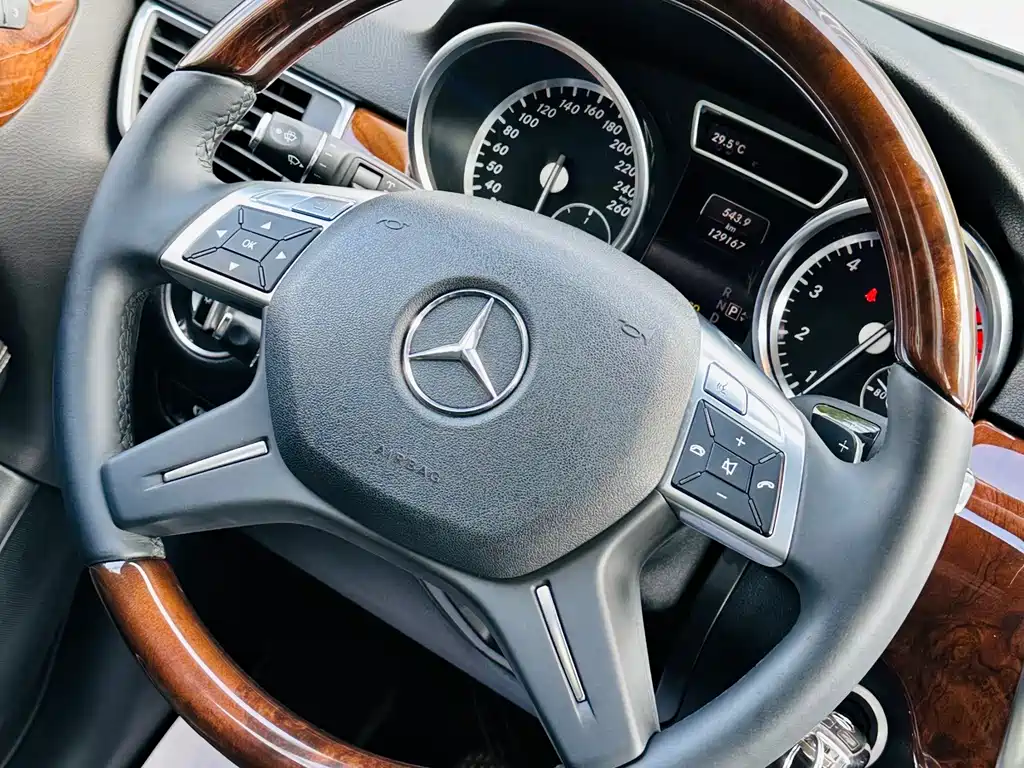 Mercedes-Benz M-Class 2014 ML 400 4MATIC Luxury Edition