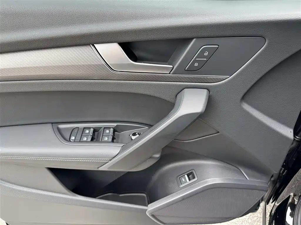 Audi Q5L 2023 40T Premium Dynamic Edition