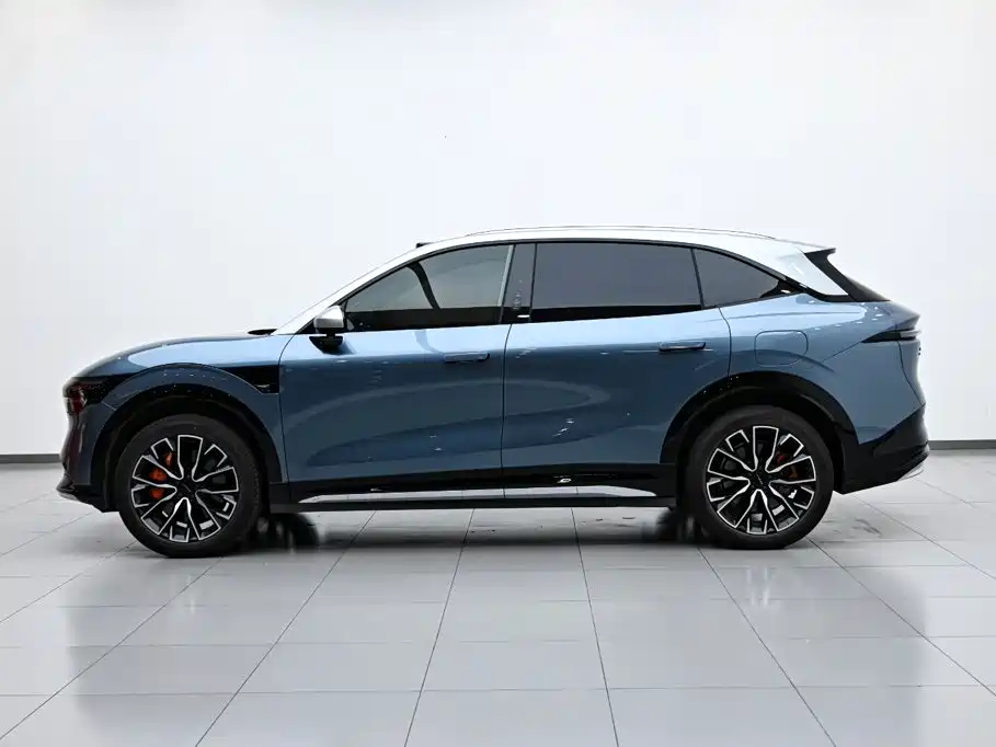 Jizhe 7X 2025 Edition 100kWh Long Range All-Wheel Drive Intelligent Driving Version