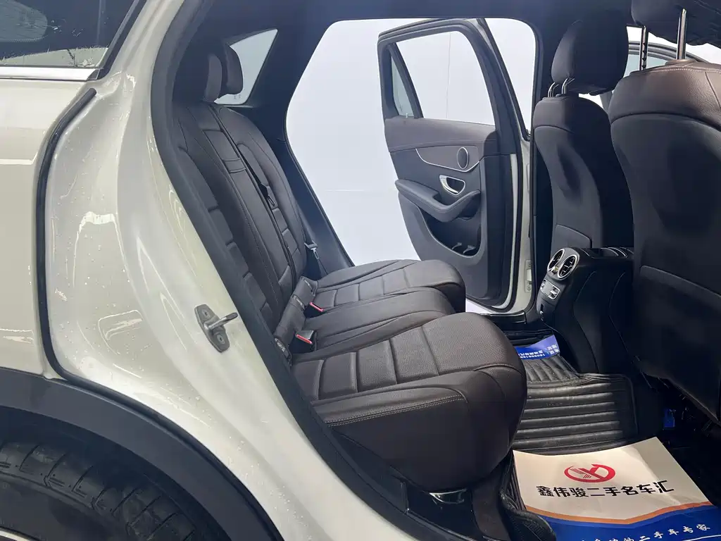Mercedes-Benz GLC 2022 GLC 260 L 4MATIC Luxury Edition