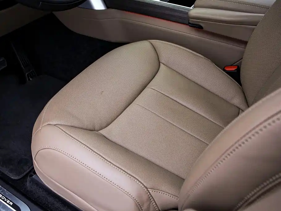 Range Rover 2025 Edition 3.0 L6 400PS Grand Extended Version