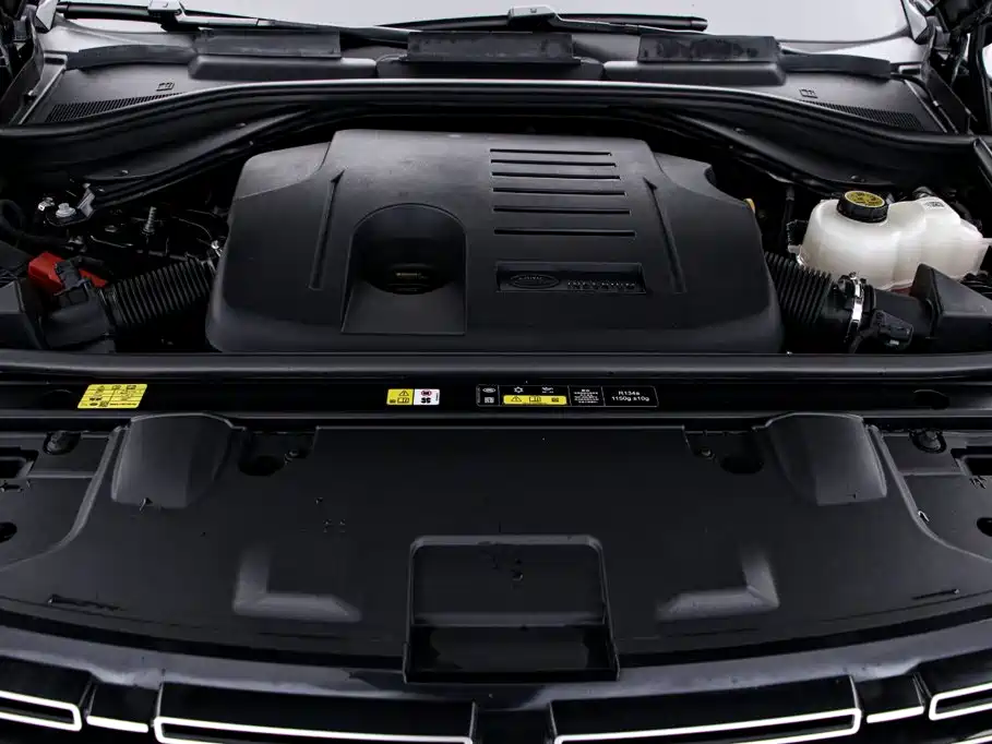 Range Rover 2025 Edition 3.0 L6 400PS Grand Extended Version