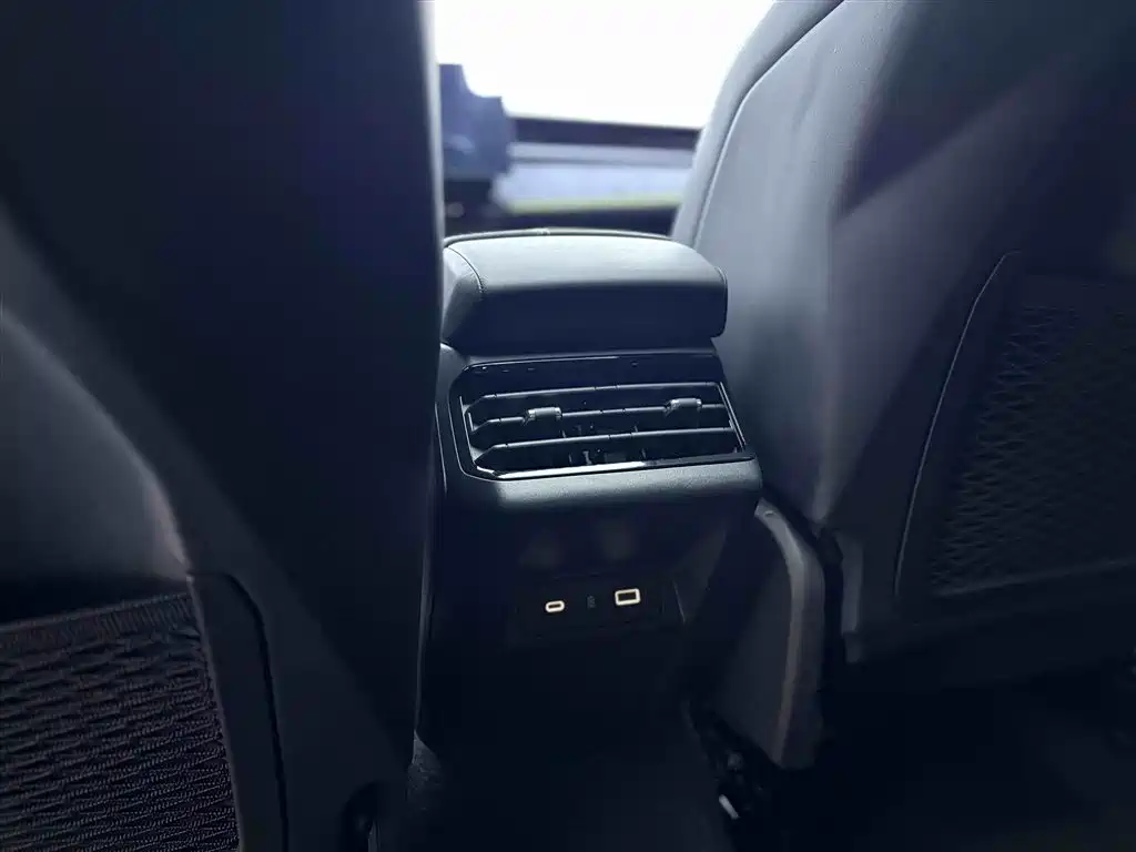 Leasing 03 2023 Model 2.0TD DCT Performance Halo